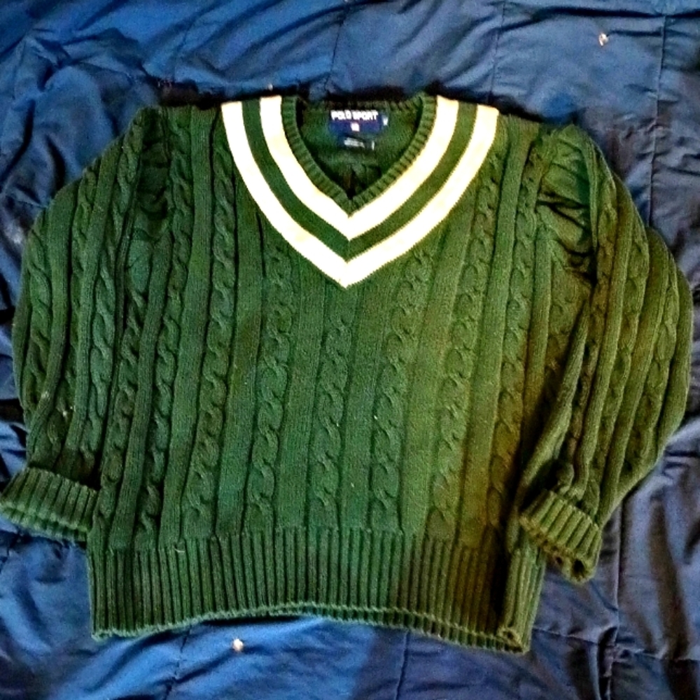 Gap sweater